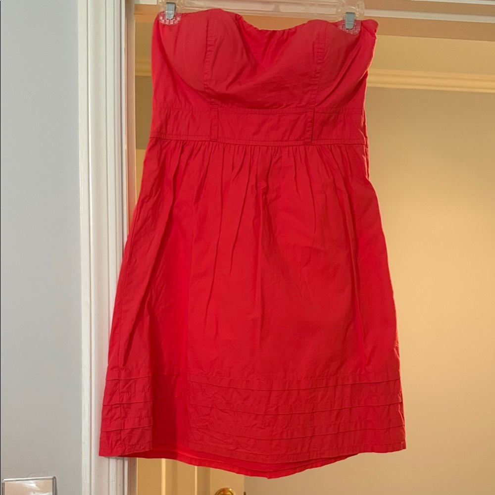 Guess Pink/Coral Strapless Dress. Super cute poplin mini dress! Style with belt.